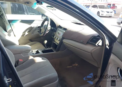 2009 Toyota Camry Le z USA, uszkodzony, nr VIN 4T1BE46K29U368725